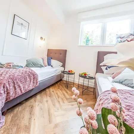 Family Luxury Pure Old Town 1-8, 2 Sypialnie I Salon, Parking Pub, 60m2 * Danzica