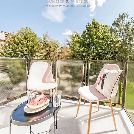 Summerwinter - Luxury Pure Old Town Trees View Apartment, 2 Bedrooms